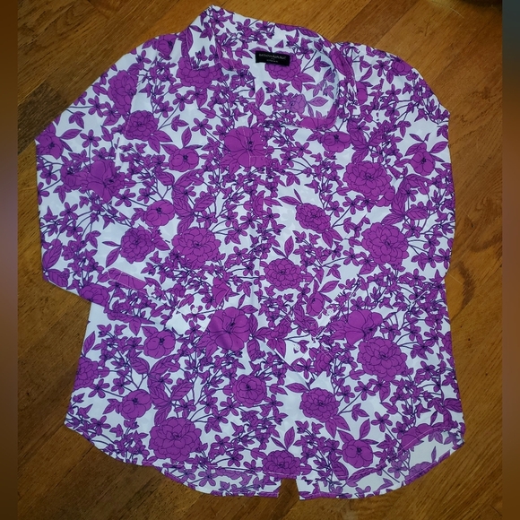 Banana Republic Boyfriend Fit Button Up Long Sleeve Blouse - Picture 3 of 11